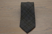 Wool grey tie with double check