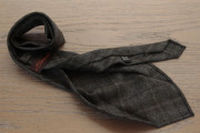 Wool grey tie with double check